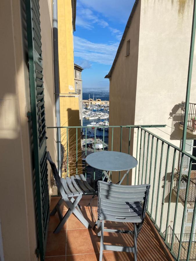 Appartement Climatise,Idealement Situe 100M Du Vieux Port. 바스티아 외부 사진